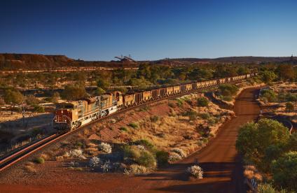 Transport de minerai de fer à Newman (Australie Occidentale)
