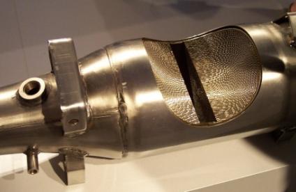 Pot catalytique automobile (source : Wikimedia Commons)