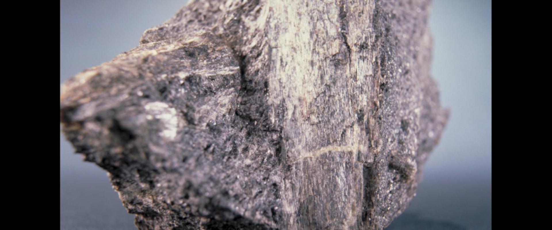 Sillimanite © BRGM - U. de Cayeux