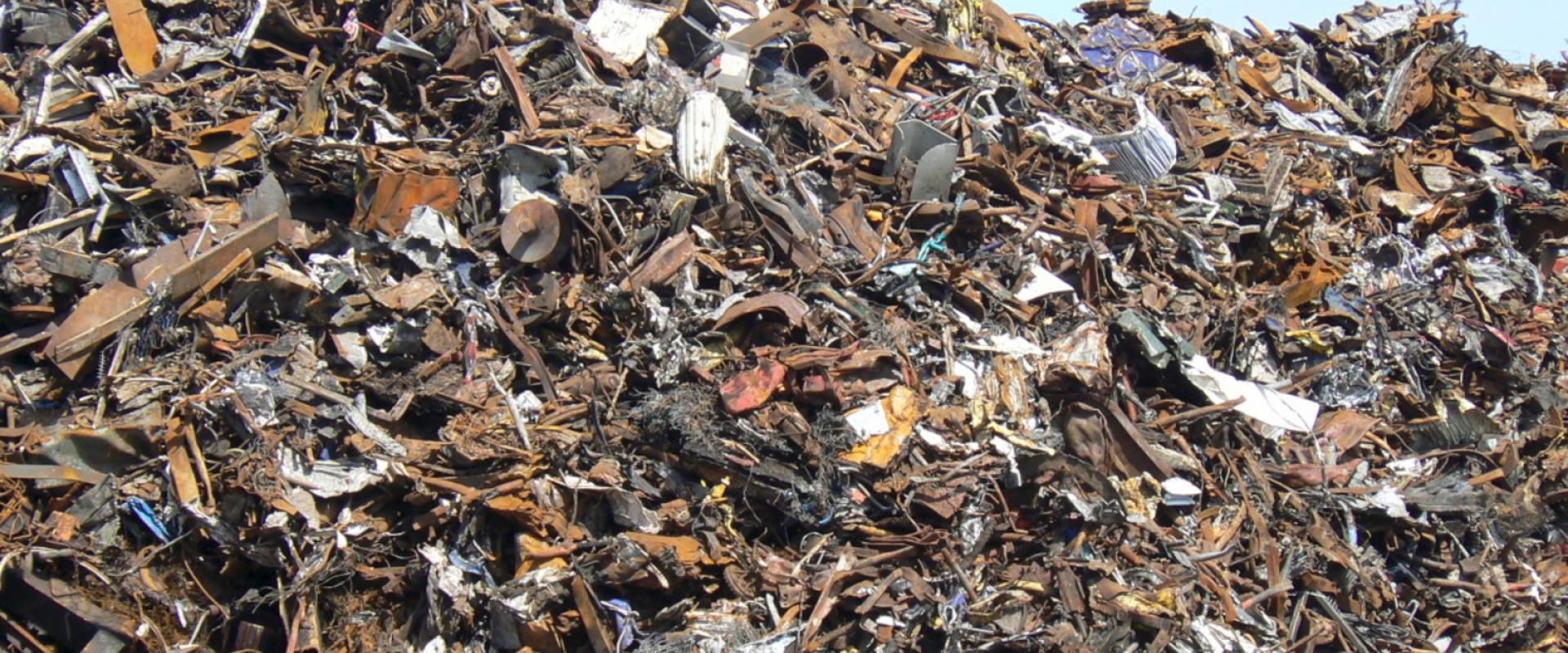 Tailles de ferrailles à recycler (Galway Irlande, 2011) - © BRGM Ferrailles à recycler