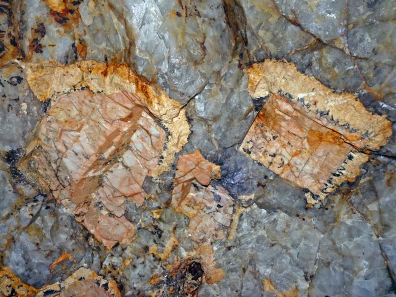 Pegmatites à métaux rares des monts d'Ambazac (Haute-Vienne) - © BRGM - J. Duron Pegmatites à métaux rares des monts d'Ambazac (Haute-Vienne)