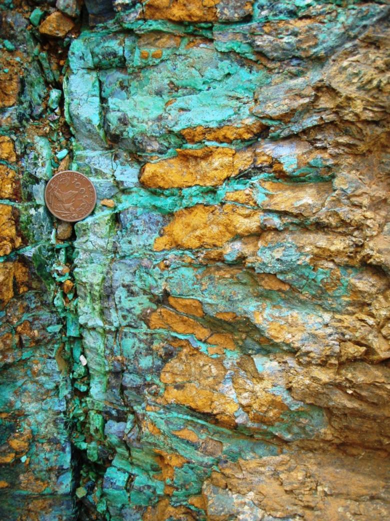 Garniérite (minerai de nickel) extraite en Nouvelle-Calédonie - © BRGM Garniérite (minerai de nickel)